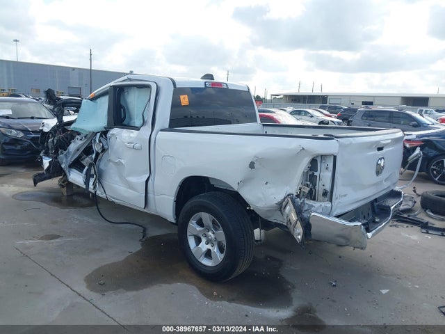 1C6RREFG5NN358498 RAM 1500 Lone Star  4x2 5'7 Box