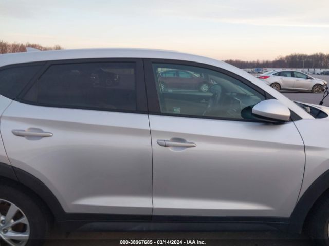 KM8J23A4XKU902017 Hyundai TUCSON SE