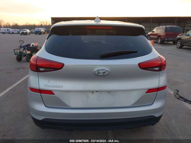 KM8J23A4XKU902017 Hyundai TUCSON SE