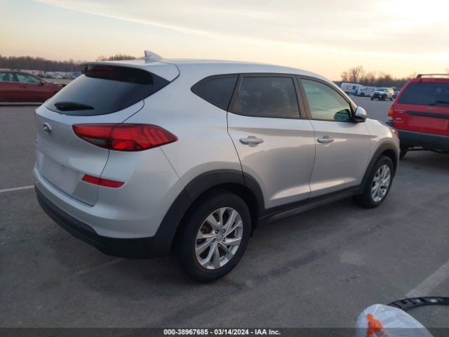 KM8J23A4XKU902017 Hyundai TUCSON SE