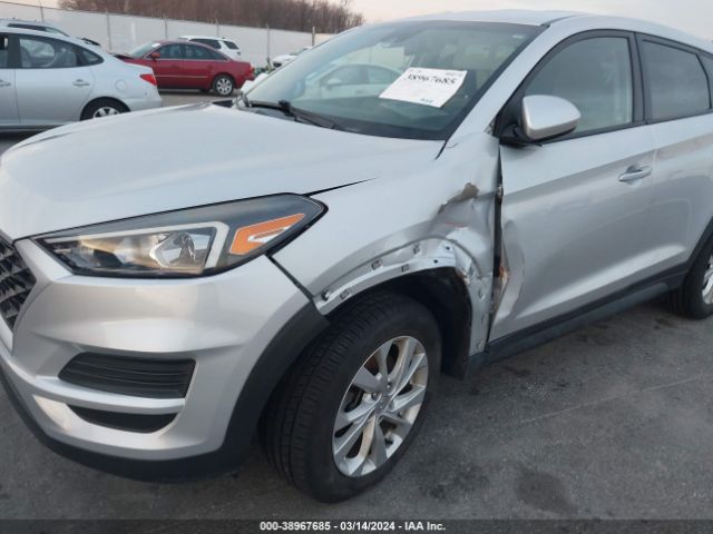 KM8J23A4XKU902017 Hyundai TUCSON SE