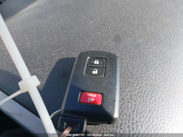 Toyota Rav4 Xle 2018 2T3WFREV3JW474510 Image 11