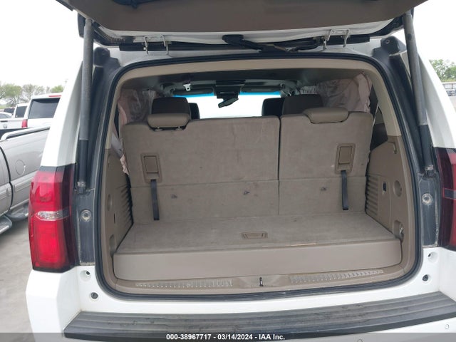 Chevrolet Tahoe Lt 2018 1GNSCBKC4JR133870 Image 8