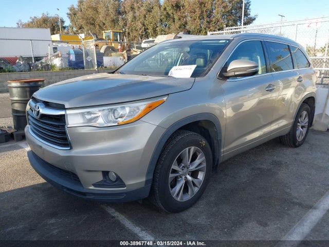 Toyota Highlander Xle V6 2014 5TDJKRFH4ES051263 Image 2