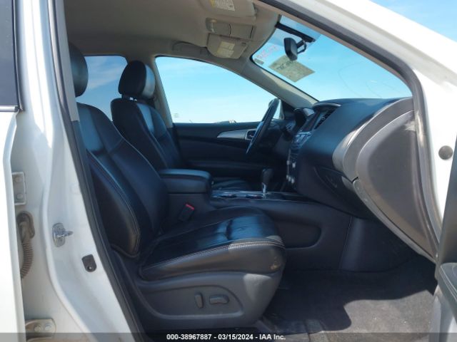 5N1DR2MN2HC625157 Nissan Pathfinder Sl