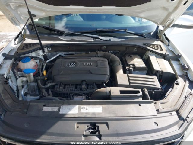 1VWAT7A33GC059790 Volkswagen Passat 1.8t S