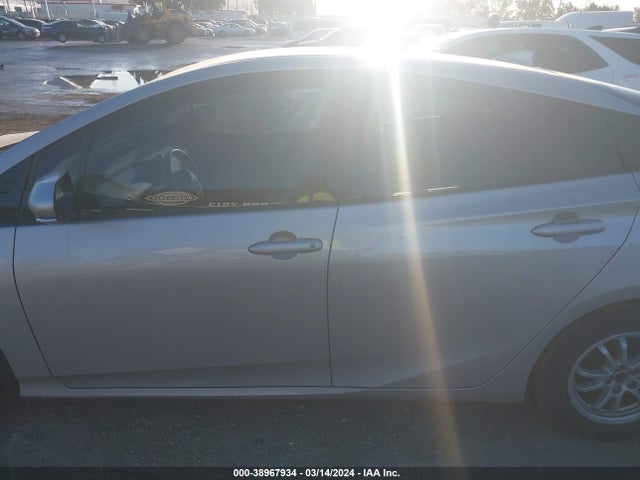 Toyota Prius Prime Premium 2017 JTDKARFP6H3052824 Image 15