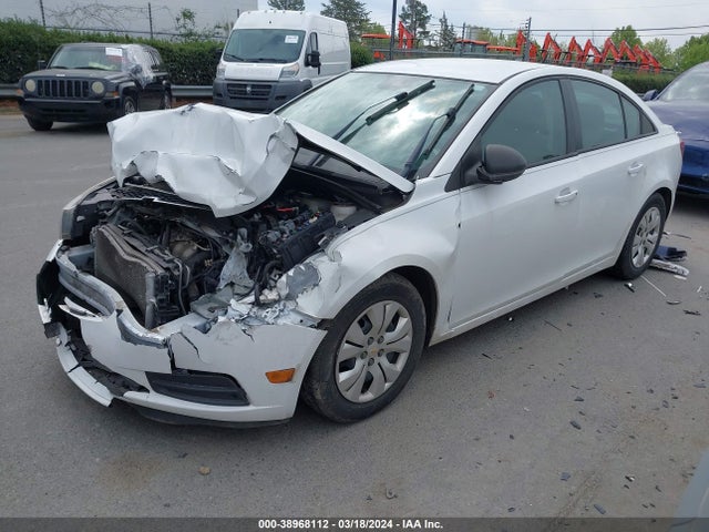 Chevrolet Cruze Ls Auto 2014 1G1PA5SH7E7355072 Image 2