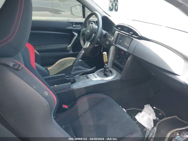 JF1ZNAA12F9707102 Scion FR-S