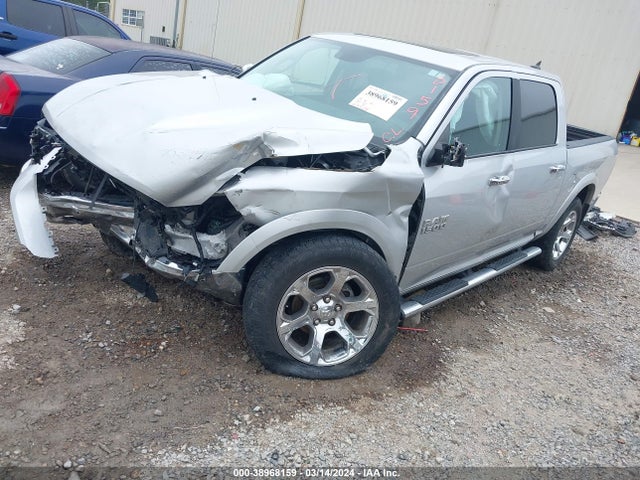 RAM 1500 Laramie  4x4 5'7 Box 2017 1C6RR7NT9HS565007 Image 2