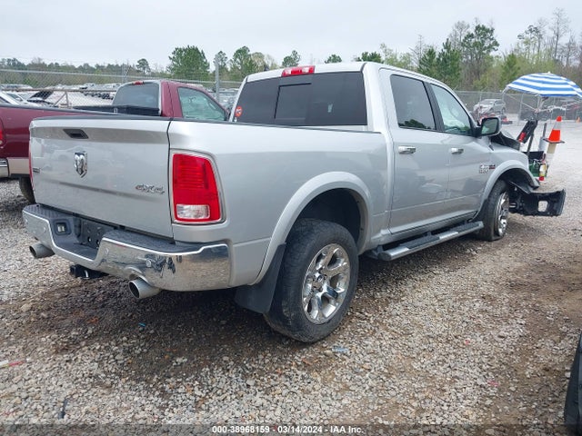 RAM 1500 Laramie  4x4 5'7 Box 2017 1C6RR7NT9HS565007 Image 4