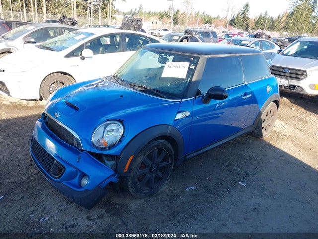 2011 MINI COOPER S WMWSV3C57BTY13739 Photo 1