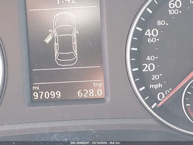1VWBT7A30EC117632 Volkswagen Passat 1.8t Sport