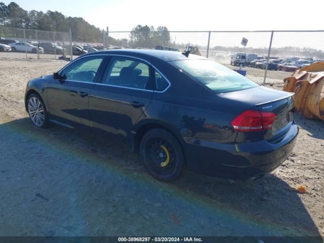 1VWBT7A30EC117632 Volkswagen Passat 1.8t Sport