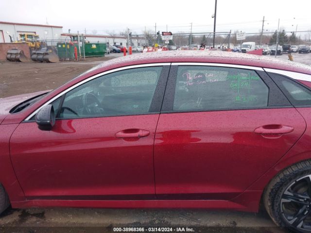 5XXG64J2XNG139823 KIA K5 Gt-line