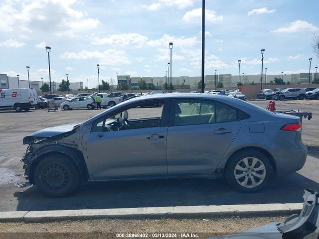 Toyota COROLLA LE 2022 JTDEPMAE1N3002140 Image 15