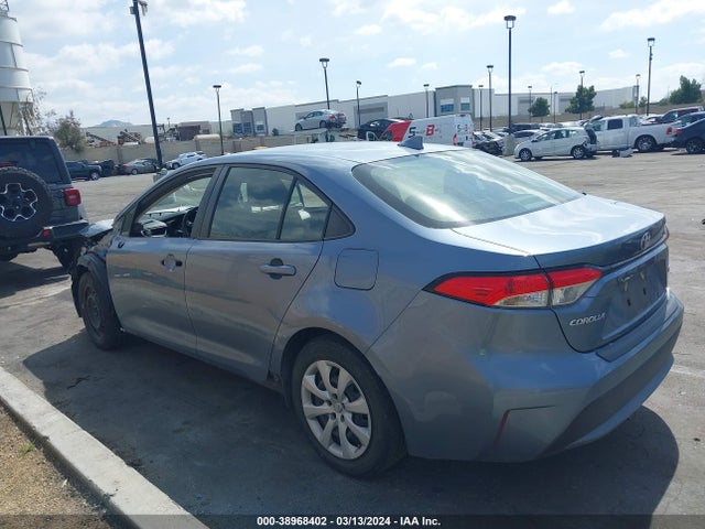 Toyota COROLLA LE 2022 JTDEPMAE1N3002140 Image 3