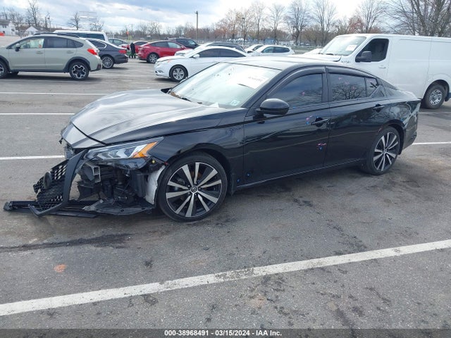 38968491 :رقم المزاد ، 1N4BL4CV8NN337384 vin ، 2022 Nissan Altima Sr Fwd مزاد بيع