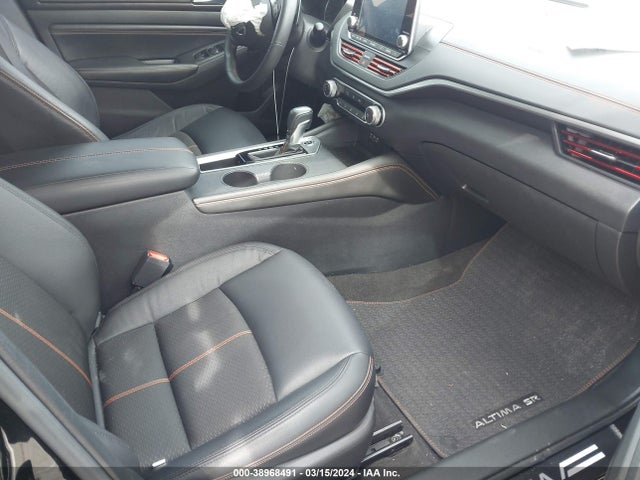 38968491 :رقم المزاد ، 1N4BL4CV8NN337384 vin ، 2022 Nissan Altima Sr Fwd مزاد بيع