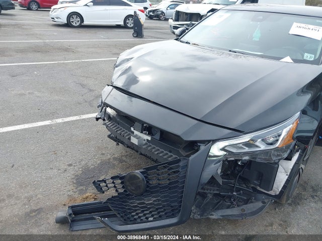 38968491 :رقم المزاد ، 1N4BL4CV8NN337384 vin ، 2022 Nissan Altima Sr Fwd مزاد بيع