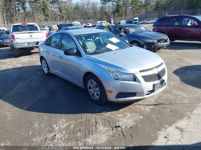 2014 1G1PA5SGXE7252123 main image