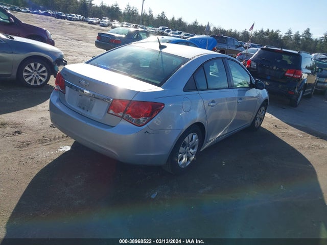 Chevrolet Cruze Ls Auto 2014 1G1PA5SGXE7252123 Image 4