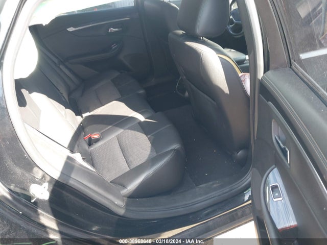 Chevrolet IMPALA 1LT 2018 2G1105S37J9152611 Image 8