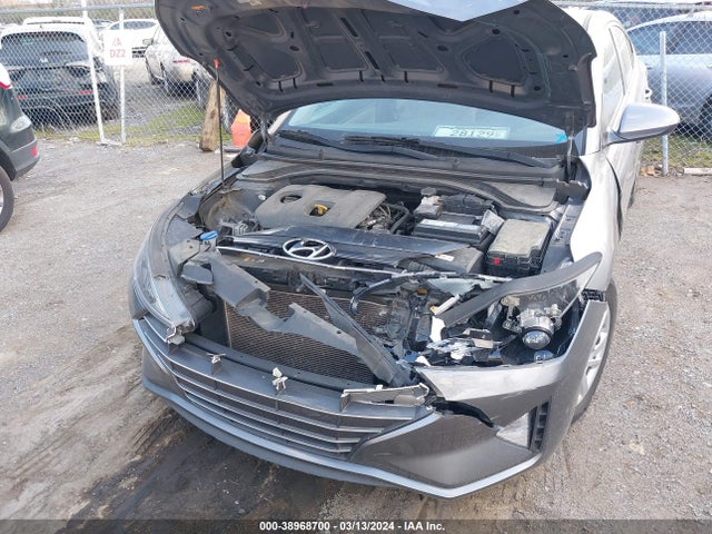 Hyundai ELANTRA SE 2019 5NPD74LFXKH459949 Image 10