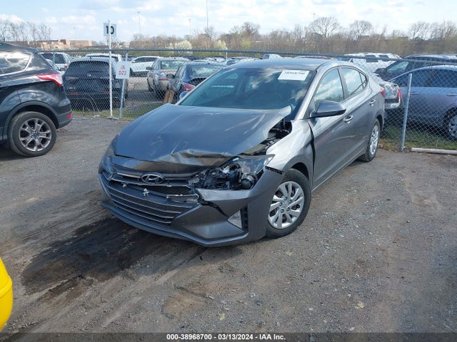 Hyundai ELANTRA SE 2019 5NPD74LFXKH459949 Image 2