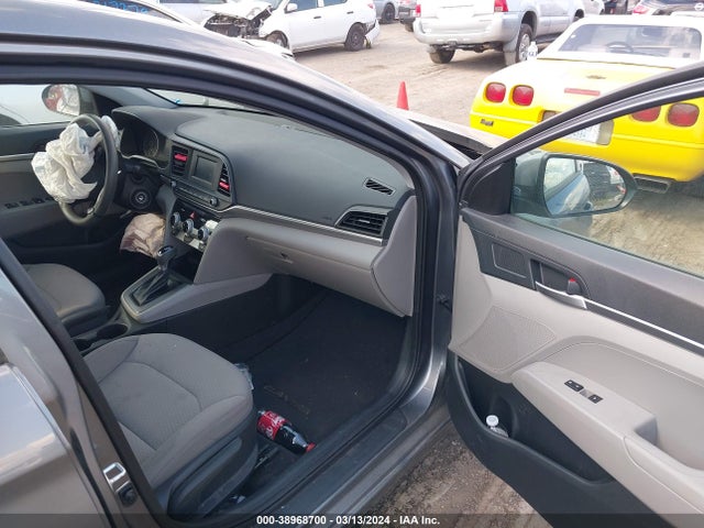 Hyundai ELANTRA SE 2019 5NPD74LFXKH459949 Image 5