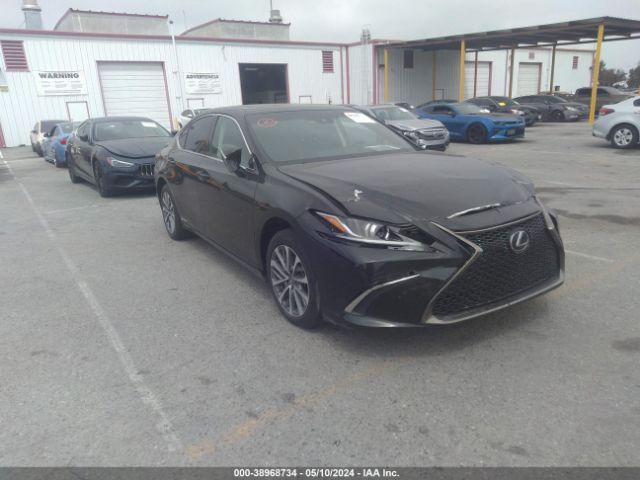 58ACA1C17MU007566 Lexus ES 300H