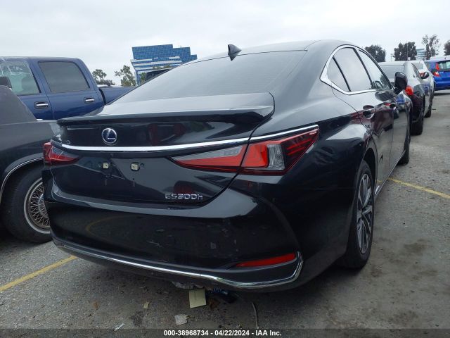 58ACA1C17MU007566 Lexus ES 300H