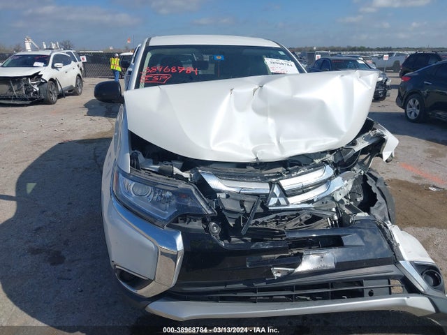 JA4AD2A36HZ057530 Mitsubishi Outlander Es