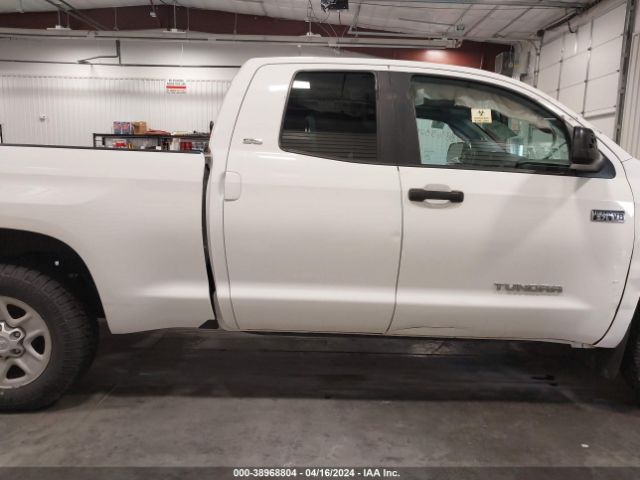 5TFUW5F14HX602478 Toyota Tundra Sr5 5.7l V8