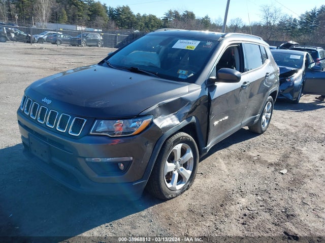 3C4NJDBB1JT350492 Jeep Compass Latitude 4x4