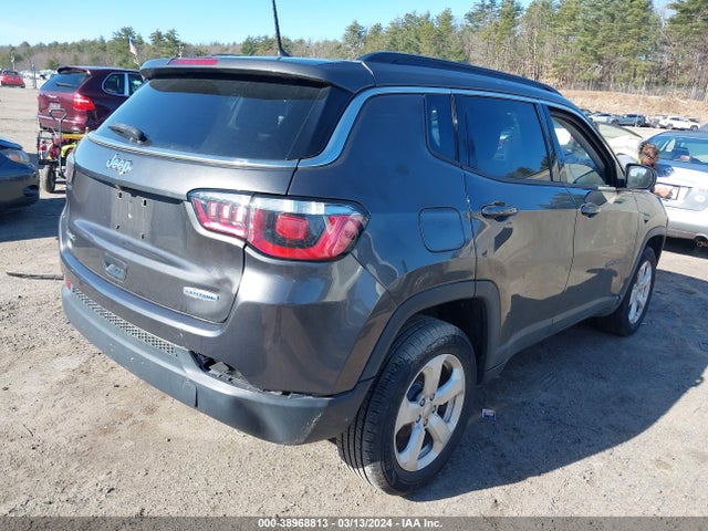 3C4NJDBB1JT350492 Jeep Compass Latitude 4x4