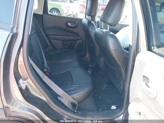 3C4NJDBB1JT350492 Jeep Compass Latitude 4x4