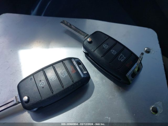 KNDMB5C11F6026674 KIA SEDONA LX
