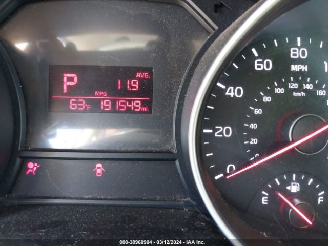 KNDMB5C11F6026674 KIA SEDONA LX