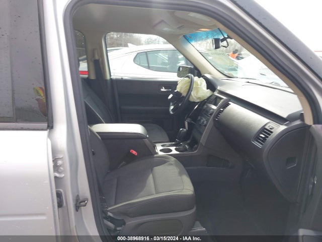 Ford FLEX SE 2019 2FMGK5B82KBA12799 Image 5