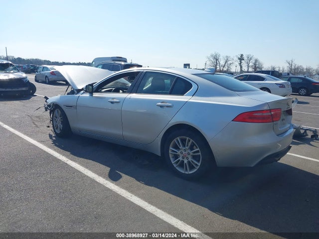 2017 JAGUAR XE SAJAD4BG3HA951648 Photo 2