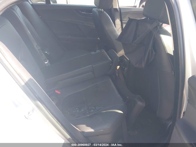 2017 JAGUAR XE SAJAD4BG3HA951648 Photo 7