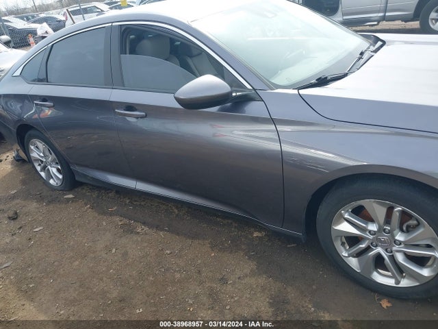 Honda ACCORD LX 2018 1HGCV1F10JA264062 Image 13