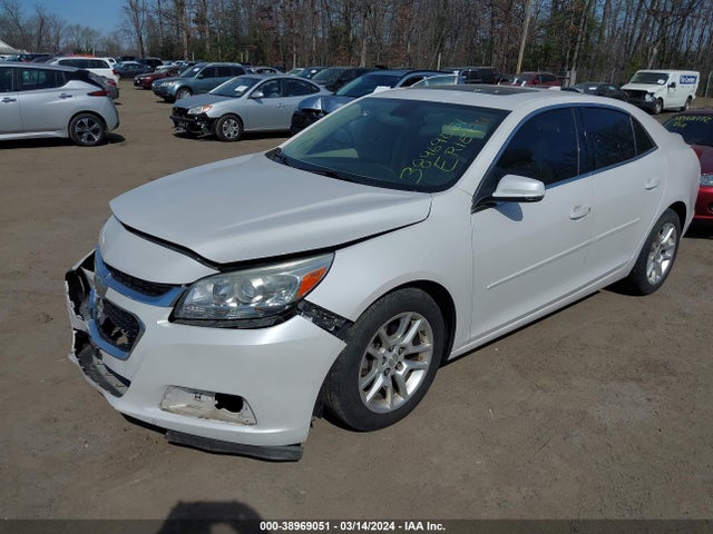 Chevrolet MALIBU 1LT 2015 1G11C5SL1FF237353 Image 2