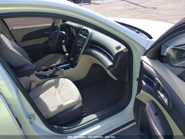 Chevrolet MALIBU 1LT 2015 1G11C5SL1FF237353 Image 5