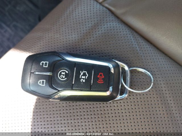5LMCJ3D9XGUJ20940 Lincoln Mkc Reserve