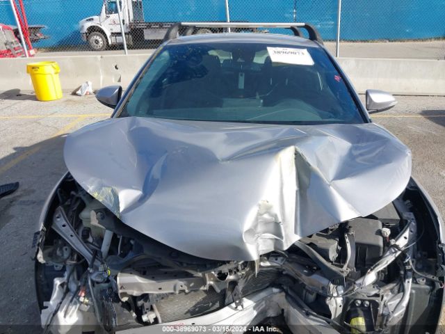 NMTKHMBX4JR028867 Toyota C-HR XLE