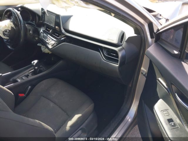 NMTKHMBX4JR028867 Toyota C-HR XLE