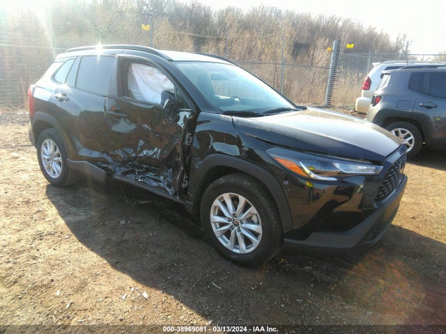 Toyota Corolla Cross Le 2022 7MUCAAAG1NV009389 Image 1