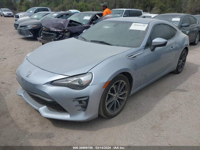Toyota 86 2020 JF1ZNAA16L8752495 Image 2